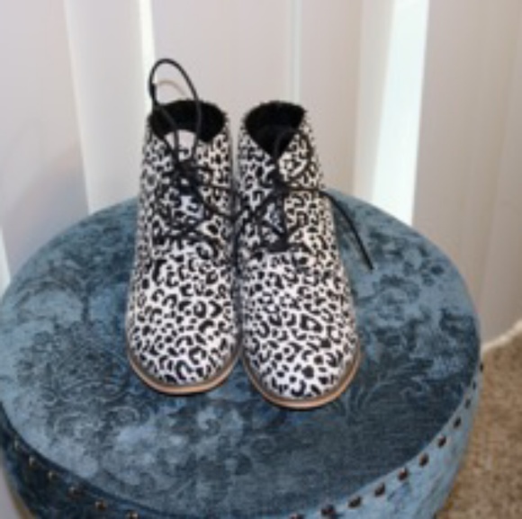 shoes - Picture 3 of 3